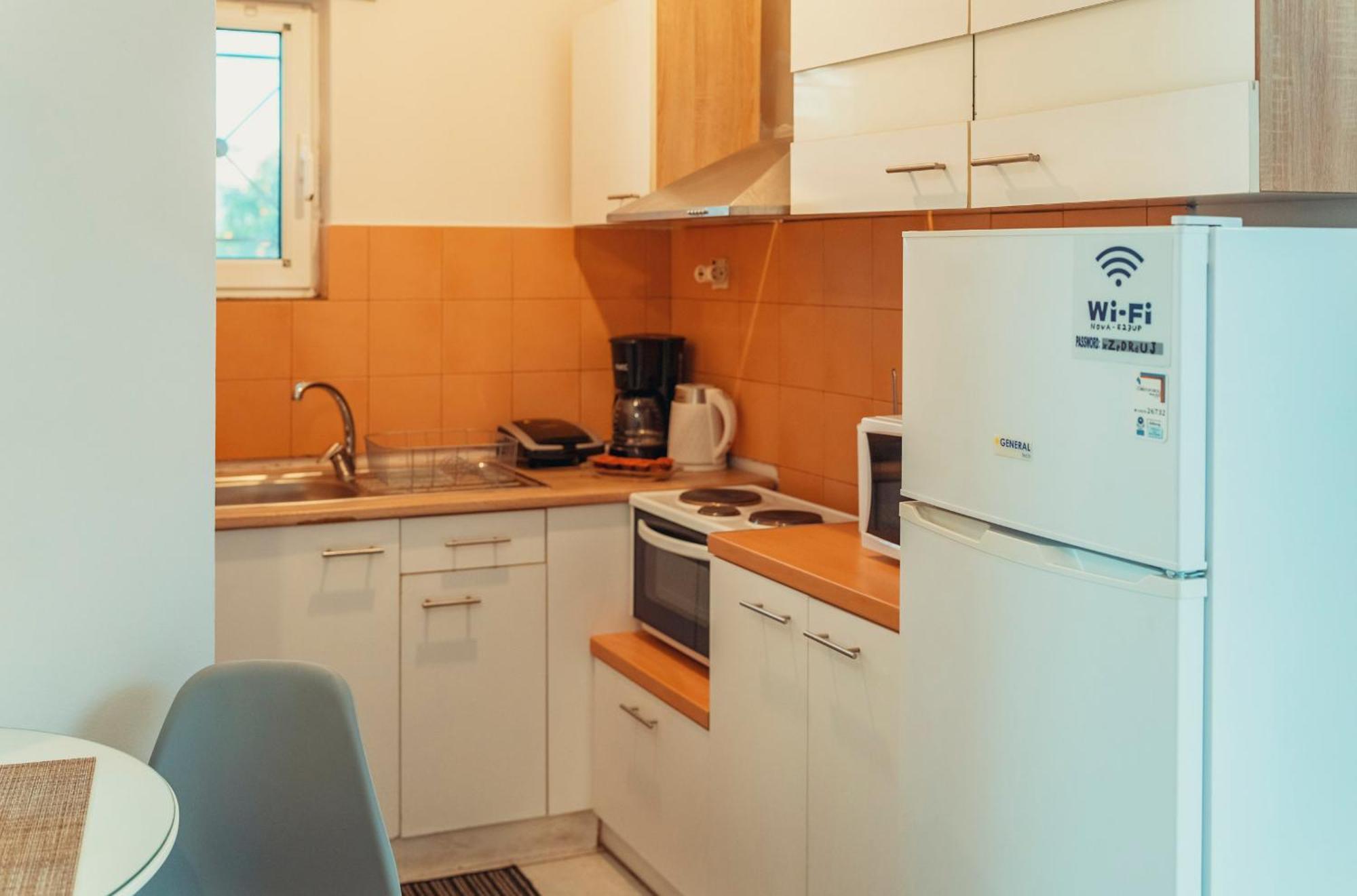 Crystal Cherry Apartment بريفيزا المظهر الخارجي الصورة